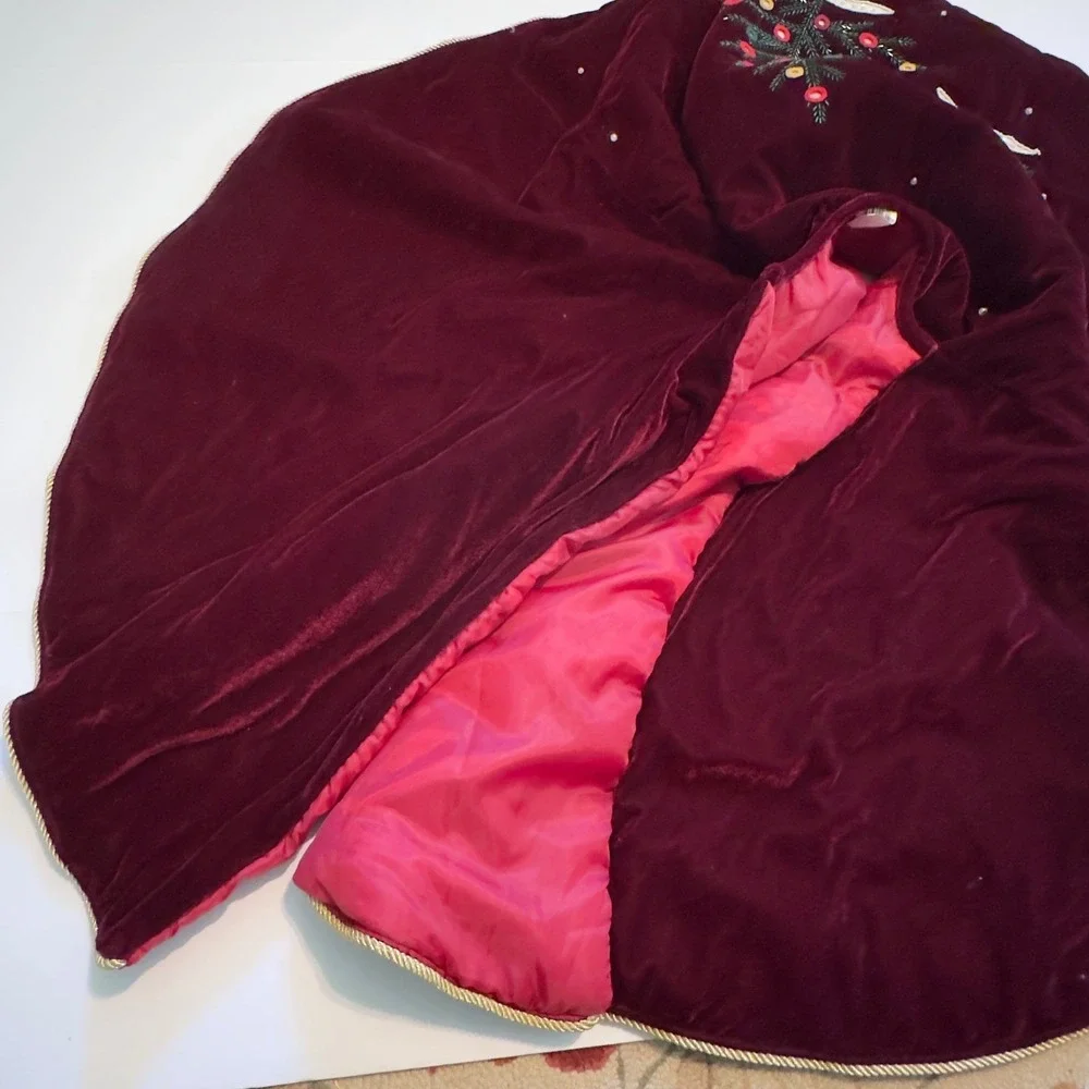 Burgundy Velvet Beaded Christmas Tree Skirt Embroidered Trees Gold Trim 53 Inch